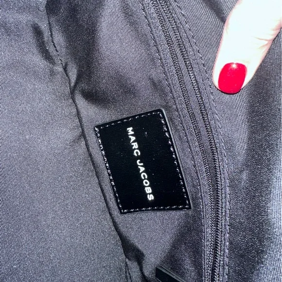 Marc Jacobs Signet Turnlock Leather Shoulder Bag â Pristine ⨠Retail: $458 - Picture 12 of 16